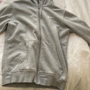 Gray Nike hoodie great condition barely worn